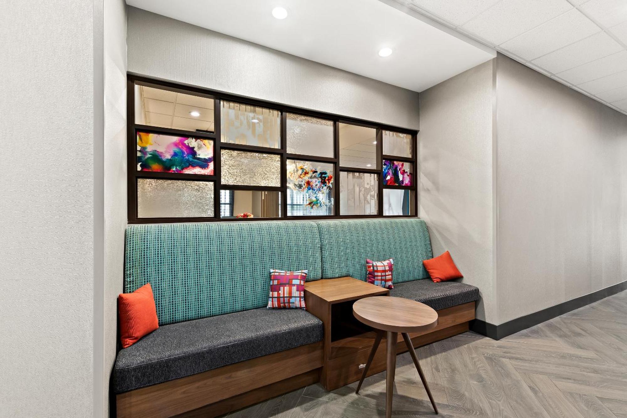 Hampton Inn Лонгвью Экстерьер фото