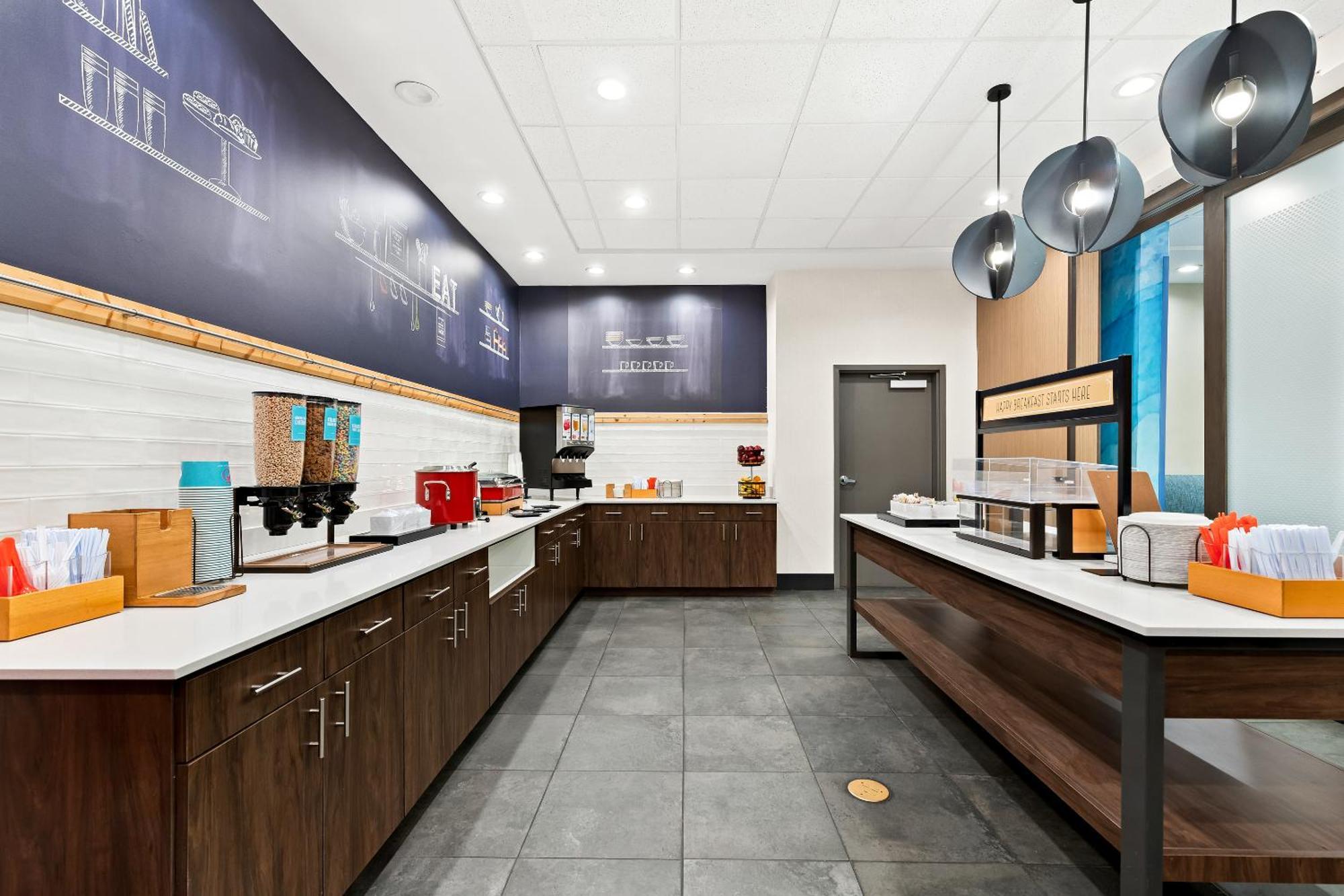 Hampton Inn Лонгвью Экстерьер фото